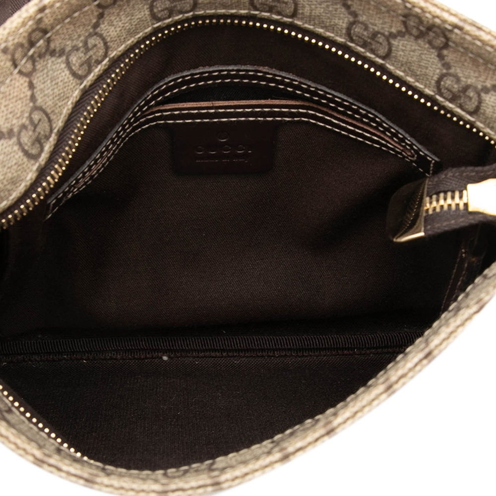 Pre-Loved Gucci GG Supreme Crossbody - Picture 4 of 9